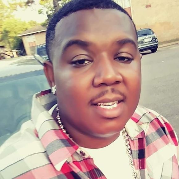 Meet your Posher, Chris - Picture 1 of 1